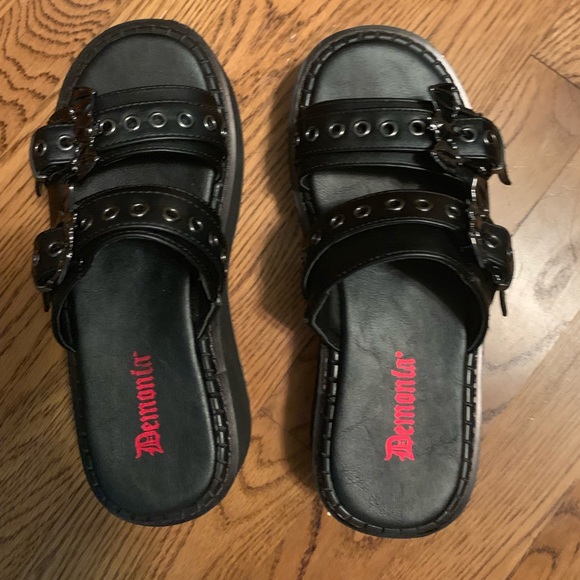 demonia sandals bat